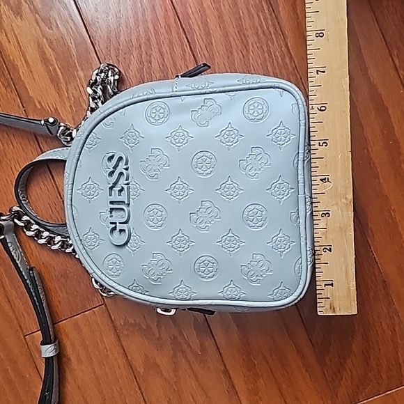 NWOT Womens Guess Purse. Gray Mini Crossbody Bag. - Picture 3 of 7